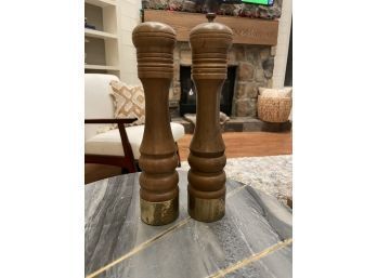 Vintage Nasco Wood And Brass Salt And Pepper Shakers - 10'
