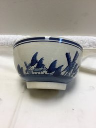Stunning Delft Style 5.5 Inch Bowl