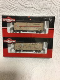 Set Of 2 HO Scale Route 66 Box Cars