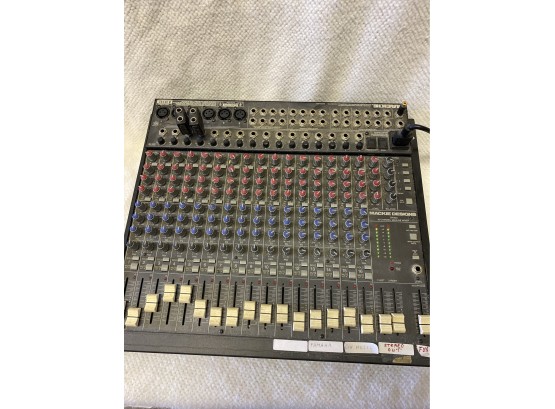 Mackie CR1604 Mixer Untested